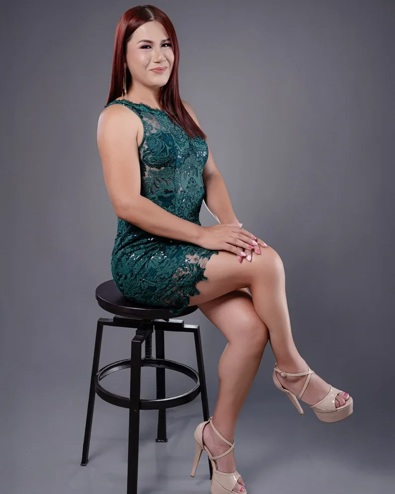 Gera Flores (Miss Yera), retrato editorial alterno